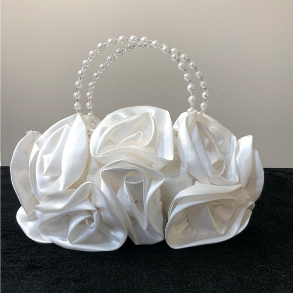 Women’s White Satin Floral Handbag - Picture 12 of 12